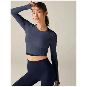 Women's Beyond Yoga Blue Moon Cropped Long Sleeve Top M
